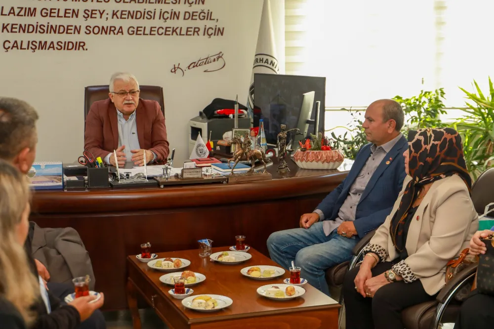 MUHTARLAR BURHANİYE BELEDİYESİNDE BİR ARAYA GELDİ