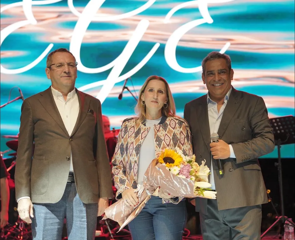 20. Ayvalık Uluslararası Zeytin Hasat ve Turizm Festivali’nde müzik dolu gece...