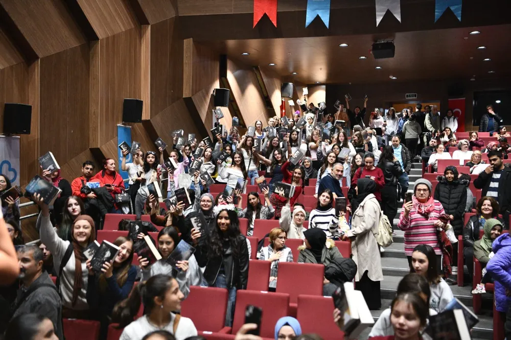 Kitap Fuarı’na ziyaretçi akını