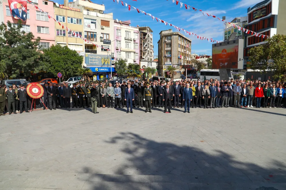 29 EKİM CUMHURİYET BAYRAMI ÇELENK TÖRENİ YAPILDI