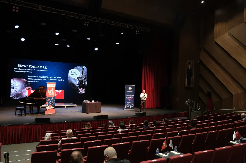 Bilim Kafe’de Beynin Sırları Konuşuldu