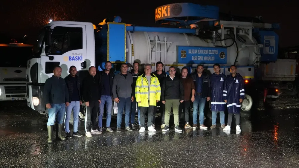 Sağanak yağışlarda BASKİ’den sahada aralıksız müdahale