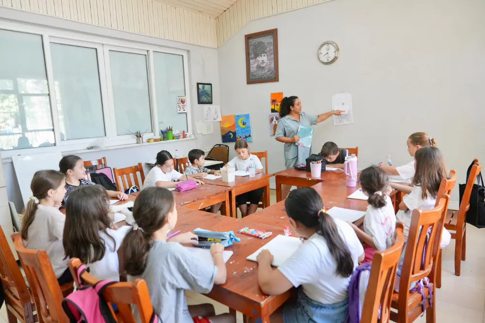 BURHANİYE’DE YAZ KURSLARI YOĞUN İLGİYLE DEVAM EDİYOR