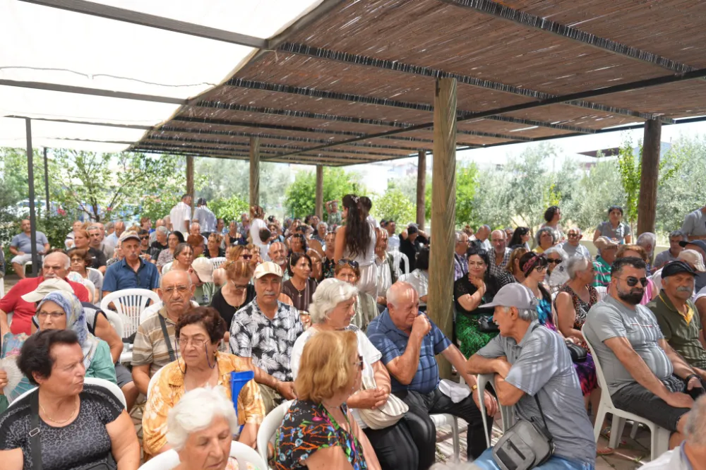 BURHANİYE CEM EVİNDE GELENEKSEL AŞURE HAYRI DÜZENLENDİ