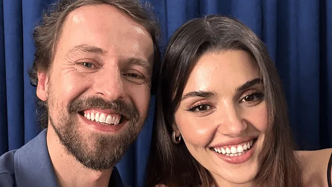 Hande Erçel yazdı, başrolü kaptı: “İki Dünya Bir Dilek”ten yeni kareler
