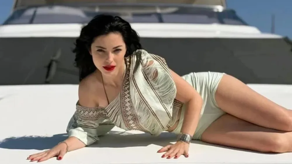 Photoshop’la saç değişikliği! Merve Boluğur’un paylaşımı sosyal medyayı ikiye böldü