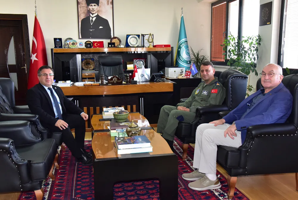  9’uncu Ana Jet Üs Komutanından Rektör Oğurlu’ya İade-i Ziyaret 