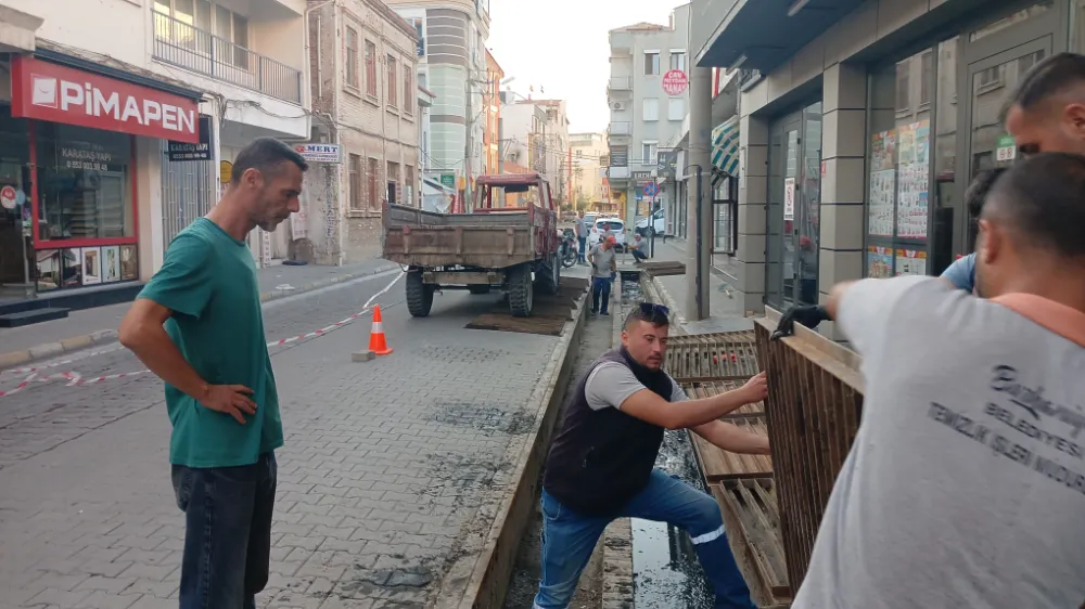 BURHANİYE’DE MENFEZ VE MAZGAL TEMİZLİKLERİ BAŞLADI